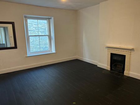 3 bedroom flat to rent - Photo 2