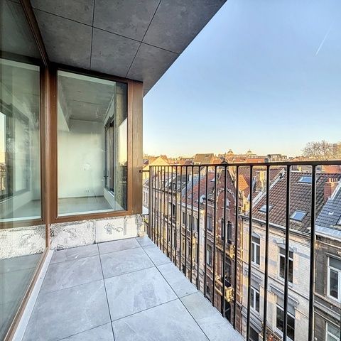 Appartement te huur in Ixelles - Photo 1