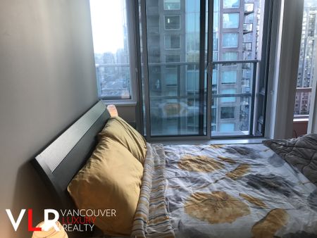 Condo in Downtown Vancouver, BC - Photo 3