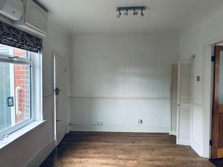 2 bedroom terraced house to rent - Photo 2