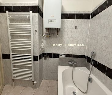 Pronájem bytu 3+1 75 m² - Fotografie 3