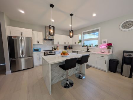 For Lease - 724 Monsarrat Avenue Unit# MAIN, London East, Ontario - Photo 3