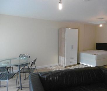 Studio to rent - Photo 3