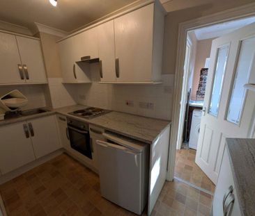 2 bedroom maisonette to rent - Photo 4