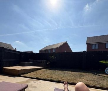 1 bedroom in a house share to rent - Photo 3