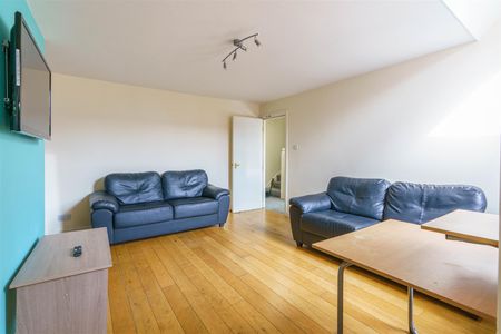 6 bed maisonette to rent in Tavistock Road, Jesmond, NE2 - Photo 2