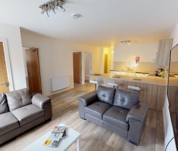 3 bedroom ground floor flat to rent - Photo 1