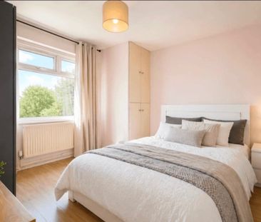 3 Bed Semi-Detached House, Grange Park, W5 - Photo 1