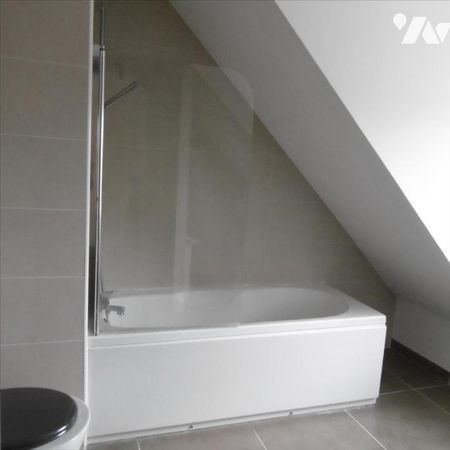 LOUE A VEMARS DUPLEX DE 3 PIECES AVEC TERRASSE - Photo 2