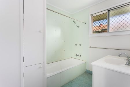 42 Price Street, 4303, Riverview Qld - Photo 4