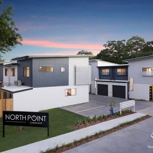 CARSELDINE 4 BEDROOM - Photo 1