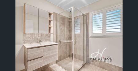 SPACIOUS HIGH-SET HOME WITH DUAL LIVING POTENTIAL & SOLAR SAVINGS - Photo 4