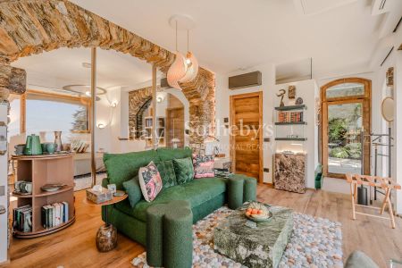 Single Family Home - Photo 2