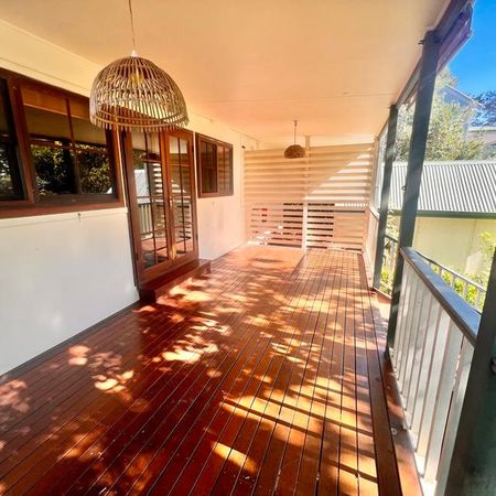 Charming Family Home in Glenbrook - Photo 5