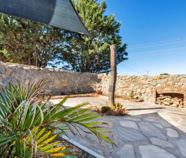 Open the Door to Coastal Comfort and Everyday Convenience - Photo 4