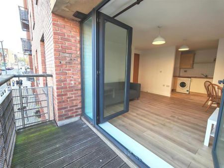 2 bedroom apartment to rent - Photo 3