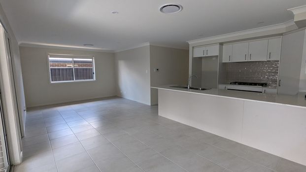 7 Horizon Loop, Oran Park NSW 2570 - House For Rent | Domain - Photo 1