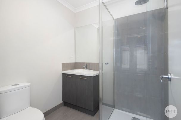 TWO BEDROOM HOME IN CENTRAL LOCATION - Photo 1