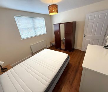 3 bedroom maisonette to rent - Photo 4