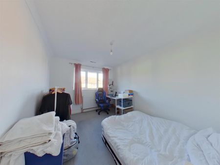 3 bedroom semi-detached house to rent - Photo 4