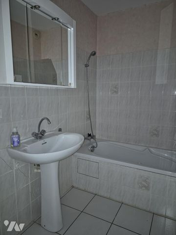 À louer – Bel appartement de 107 m² au cœur de Malestroit - Photo 4