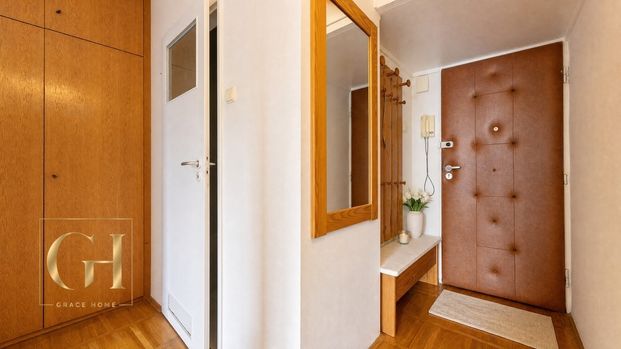 Warszawa, Śródmieście, Aleja Jana Pawła II – zdjęcie 1