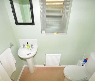 3 bedroom semi-detached house to rent - Photo 3
