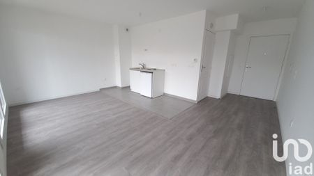 Studio 1 pièce de 28 m² à Noisiel (77186) - Photo 2