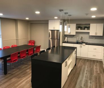 For Lease - 1100 Caven Street Unit# PH 10, Mississauga, Ontario - Photo 1