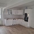 A louer appartement refait à neuf au 2ème étage d'un immeuble de 2 étages - Photo 1