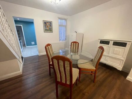 Wells Street, Swindon - Photo 2