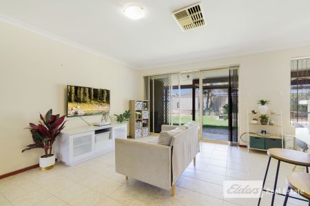 11 Spinnaker Close - Photo 3