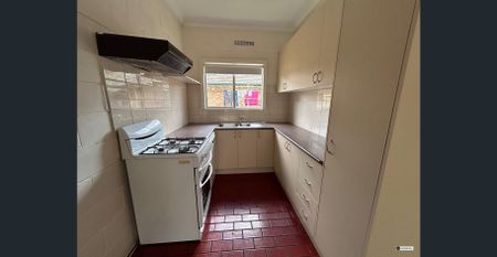 2 Bedroom Central Albury Townhouse - Photo 3