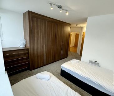 2 bedroom flat to rent - Photo 4