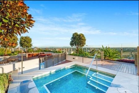 Gorgeous Studio Apartment - Photo 4