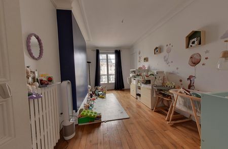 Location appartement 3 pièces, 70.46m², Paris 10 - Photo 2