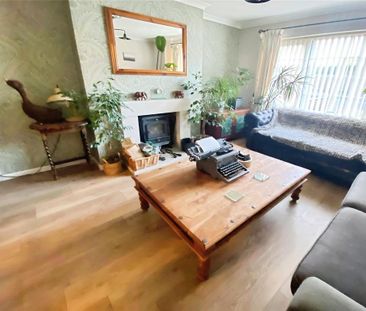 4 bedroom semi-detached house to rent - Photo 1