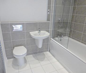 1 bedroom Flat To Let - Photo 4