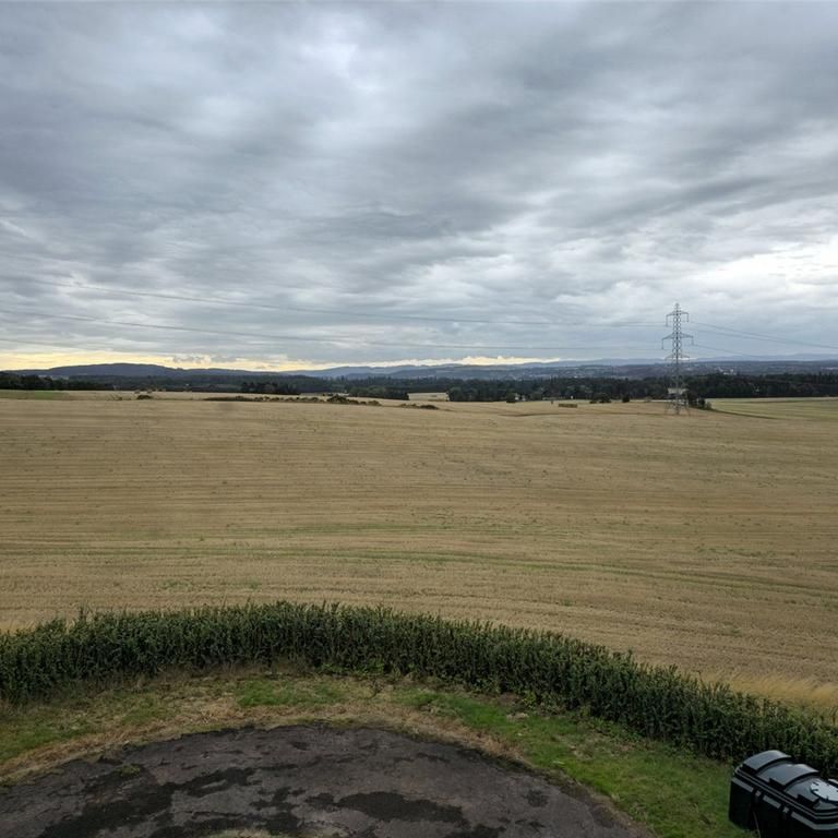 5 bedroom detached house to rent - Photo 1