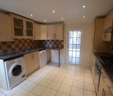 2 bedroom terraced house to rent - Photo 4