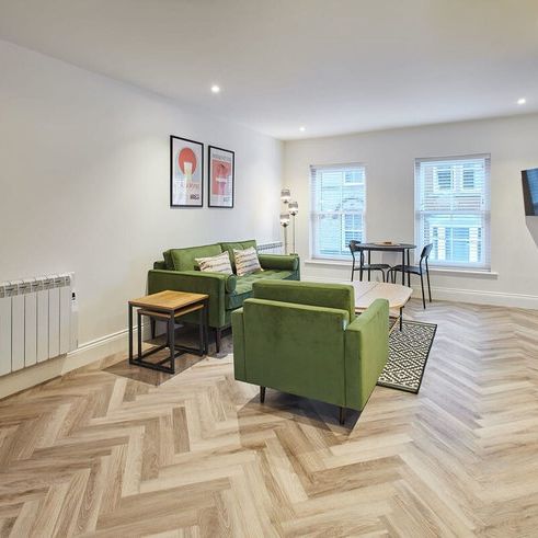 Flowergate - Photo 1