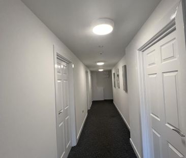 1 bedroom in a flat share to rent - Photo 1