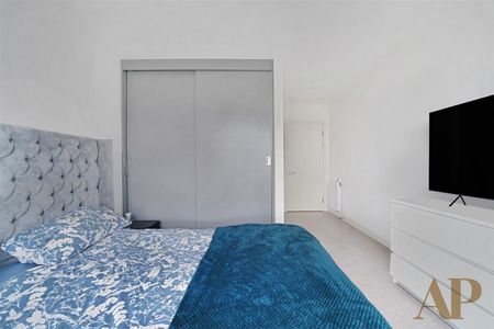 Ottley Drive, London - Photo 4