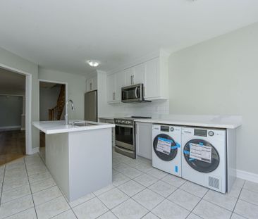 For Lease - 6416 Hampden Woods Road, Mississauga, Ontario - Photo 3