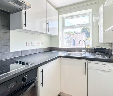 1 bedroom House To Let - Photo 2