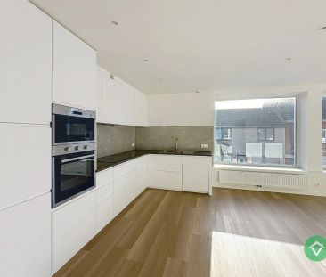 Volledig gerenoveerd appartement op de eerste verdieping met terras... - Photo 3