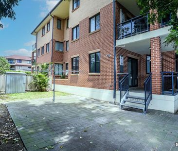 Modern Ground Floor Apartment with Spacious Courtyard - Photo 5