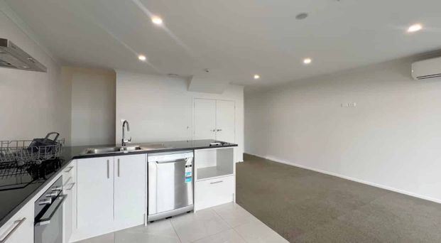 Convenient 2 Bedroom City Apartment - Photo 1