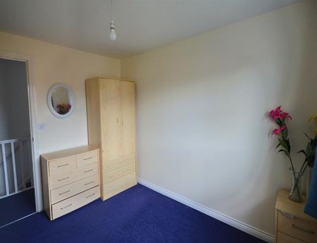 4 Bedroom Detached To Let - Photo 5