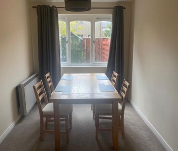 3 bedroom terraced house to rent - Photo 2